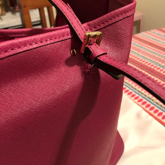 Michael Kors Jet Set Leather Travel Tote - Picture 4 of 8